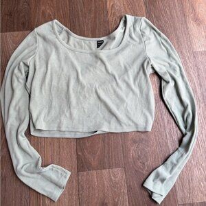 🦄10/$10 Ribbed Long Sleeve Crop Top - Light Green